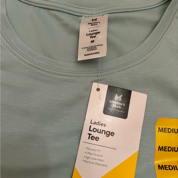 NWT women’s lounge set in medium - Picture 3 of 6